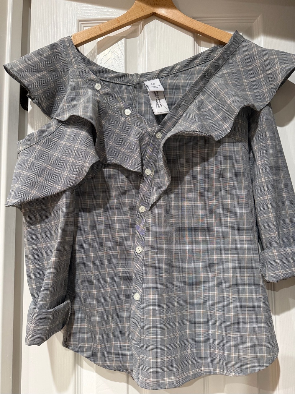 Off Shoulder Buttoned Down Plaid Trendy Top SzS